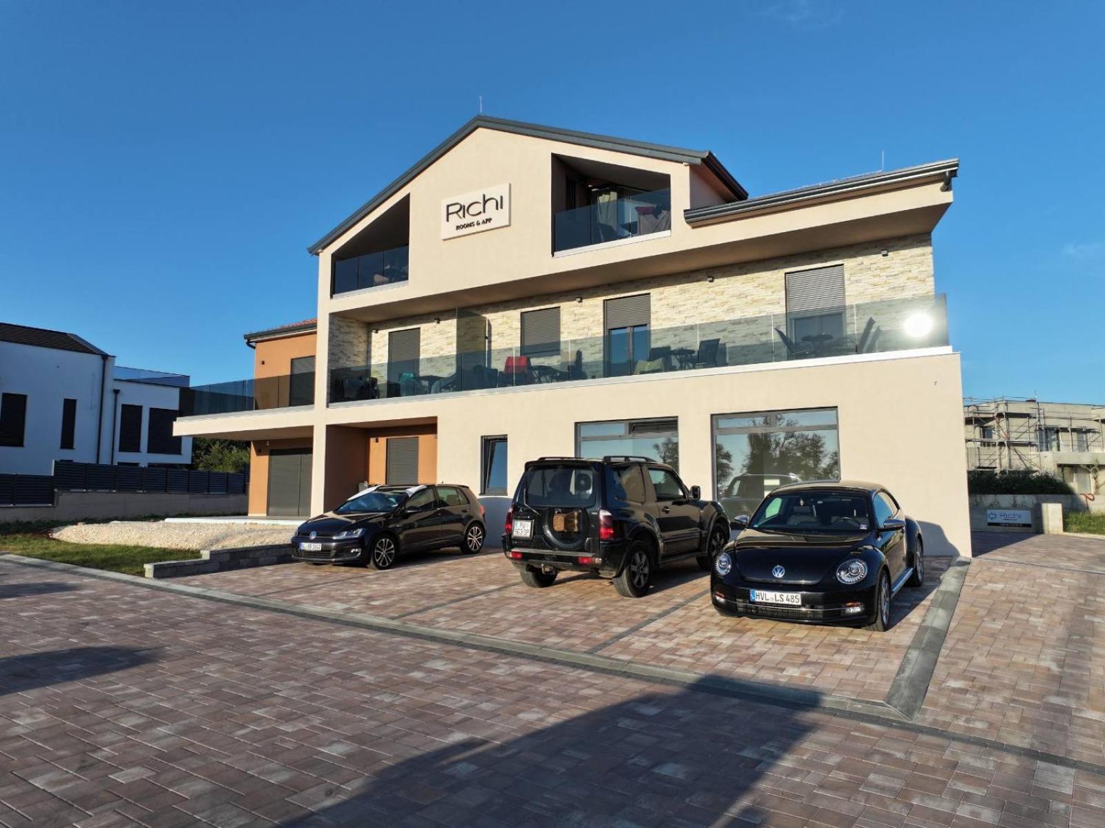 Richi Rooms & App Funtana Dış mekan fotoğraf